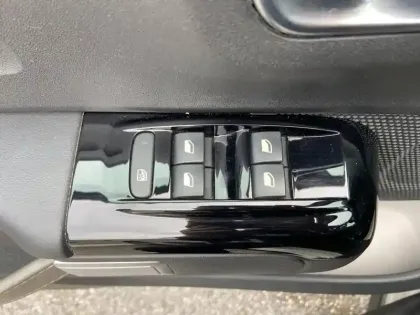 Photo 19 Citroën C3  BlueHDi 100 S&S BVM6 Shine Pack