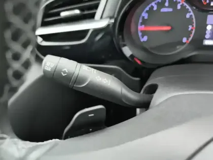 Photo 17 Opel Corsa  1.2 Turbo 100 ch BVA8 Business