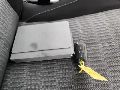 Photo 15 Opel Corsa  1.2 Turbo 100 ch BVA8 Business