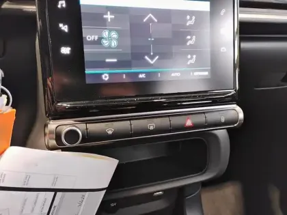 Photo 12 Citroën C3  PureTech 110 S&S EAT6 Shine