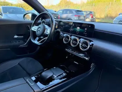 Photo 19 Mercedes Classe A A 200 d Compacte