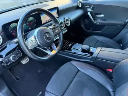 Photo 20 Mercedes Classe A A 200 d Compacte