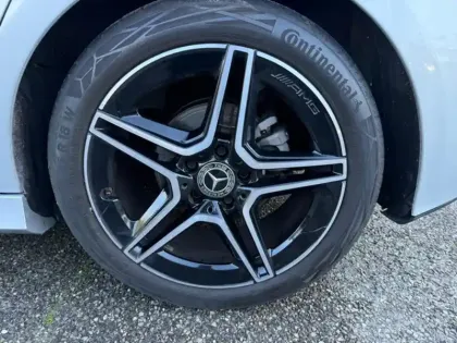 Photo 5 Mercedes Classe A A 200 d Compacte