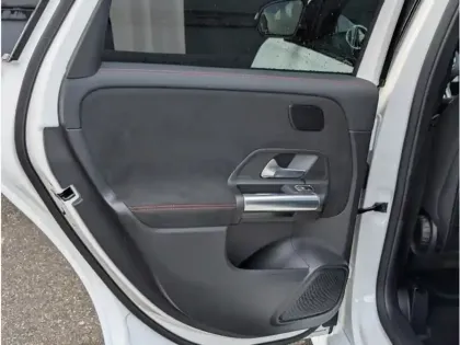 Photo 18 Mercedes Classe B 200 d 