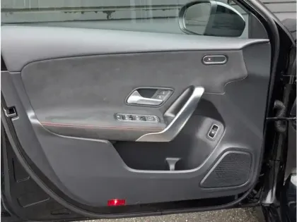 Photo 11 Mercedes Classe A 250 e Hybrid EQ 