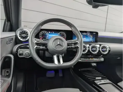 Photo 15 Mercedes Classe A 250 e Hybrid EQ 