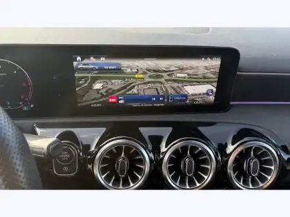 Photo 18 Mercedes Classe A 200 d Berline AMG Line