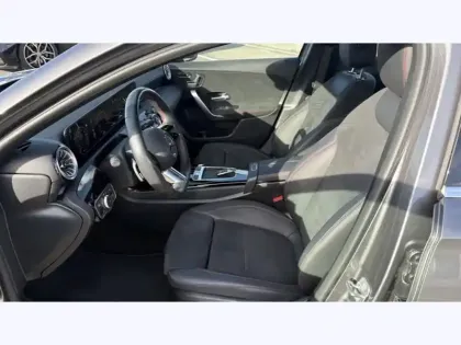 Photo 14 Mercedes Classe A 200 d Berline AMG Line