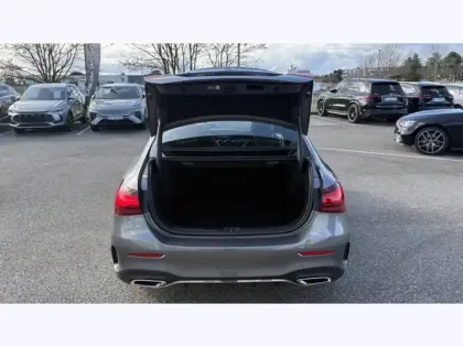 Photo 9 Mercedes Classe A 200 d Berline AMG Line