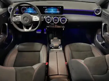 Photo 10 Mercedes Classe A 250 e AMG Line