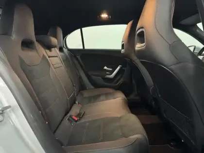 Photo 18 Mercedes Classe A 250 e AMG Line