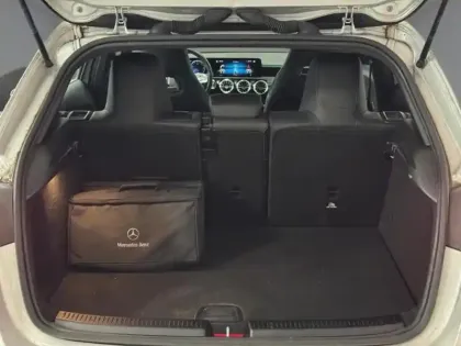 Photo 9 Mercedes Classe A 250 e AMG Line