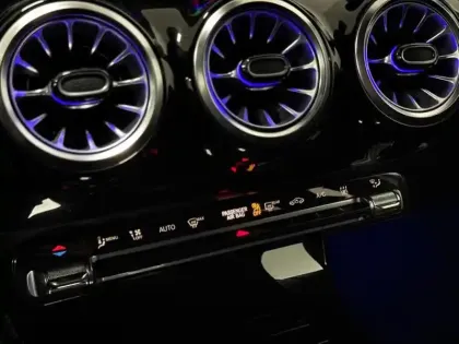 Photo 22 Mercedes Classe A Gén. IV (W177) Ph2 AMG Line 5