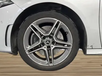 Photo 8 Mercedes Classe A 250 e AMG Line