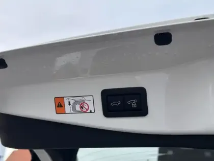 Photo 16 Toyota C-HR 1.8 Hybride 140 Graphic