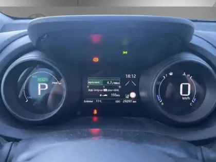 Photo 11 Toyota Yaris Hybride 116h Design Pack