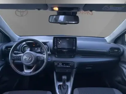 Photo 10 Toyota Yaris Hybride 116h Design Pack