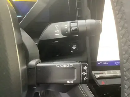 Photo 19 Renault Rafale Nouveau E-Tech full hybrid 200ch Techno