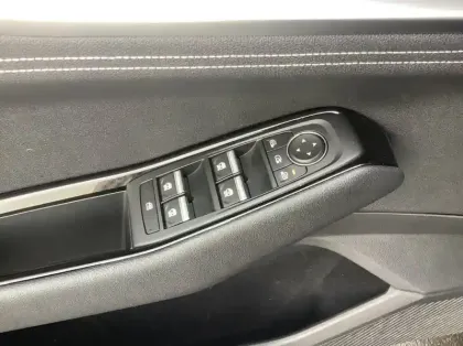 Photo 16 Renault Rafale Nouveau E-Tech full hybrid 200ch Techno