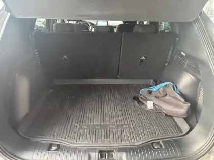 Photo 10 Ford Kuga 2.5 Duratec 190ch FHEV E85 Titanium BVA