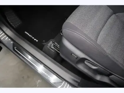 Photo 11 Toyota C-HR 1.8 Hybride 140 Graphic NG 1