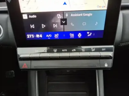 Photo 15 Renault Symbioz Nouveau E-Tech full hybrid 145 Iconic