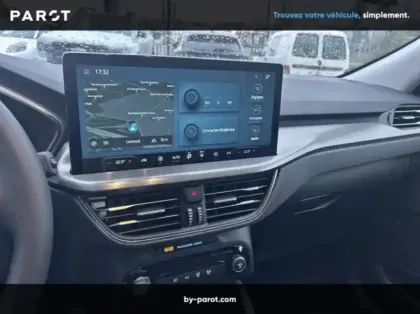 Photo 11 Ford Kuga 2.5 Duratec 180ch Hybrid FlexiFuel Titanium Business Powershift