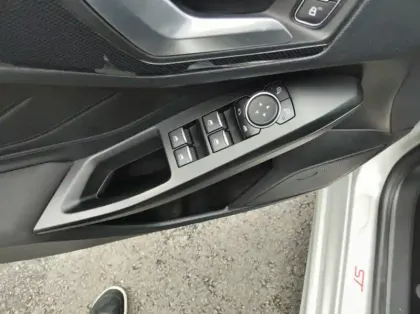 Photo 5 Ford Focus 1.5 EcoBlue 120ch ST-Line