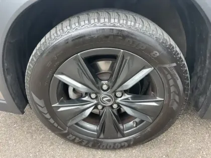 Photo 6 Lexus UX 250H 4WD Le