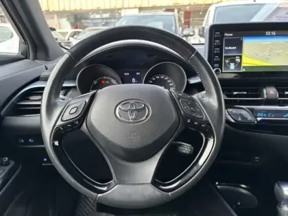 Photo 15 Toyota C-HR 1.8 Hybride 122 Edition