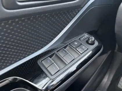 Photo 23 Toyota C-HR 1.8 Hybride 122 Edition