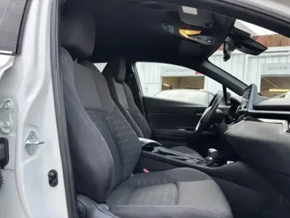 Photo 9 Toyota C-HR 1.8 Hybride 122 Edition