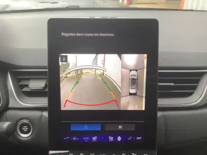 Photo 18 Renault Symbioz Nouveau E-Tech full hybrid 145 Iconic