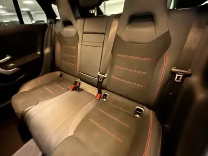 Photo 13 Mercedes CLA 200 d AMG Line