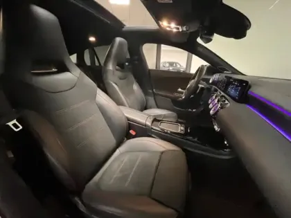 Photo 15 Mercedes CLA 200 d AMG Line