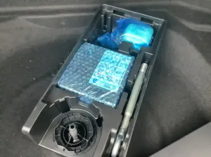 Photo 23 Peugeot 3008 Hybrid 136 e-DCS6 GT