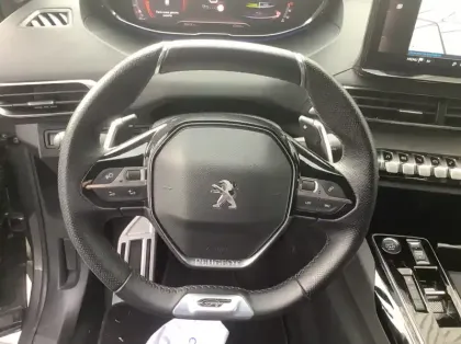 Photo 17 Peugeot 3008 Hybrid 136 e-DCS6 GT