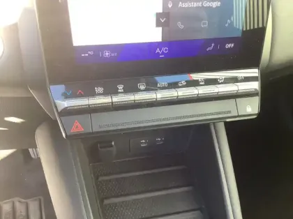 Photo 15 Renault Symbioz Nouveau E-Tech full hybrid 145 Techno