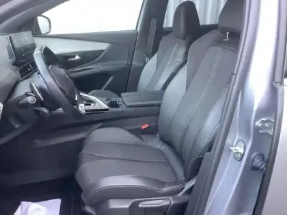 Photo 10 Peugeot 3008 Hybrid 136 e-DCS6 GT