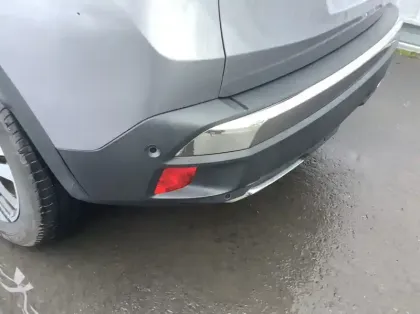 Photo 24 Peugeot 3008 Hybrid 136 e-DCS6 GT