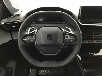 Photo 17 Peugeot 208 Nouvelle Hybrid 136 e-DCS6 Allure