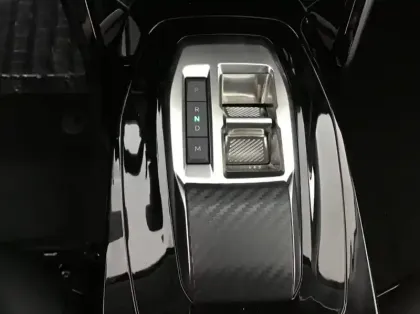 Photo 21 Peugeot 208 Nouvelle Hybrid 136 e-DCS6 Allure