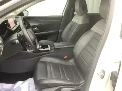 Photo 10 Citroën C5 Nouvelle PureTech 130 S&S EAT8 Shine