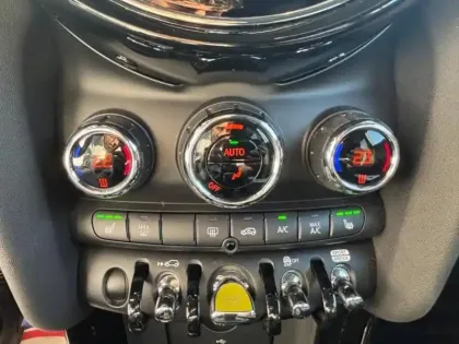 Photo 6 Mini Mini  Cooper SE 184ch Edition Premium BVA 5CV