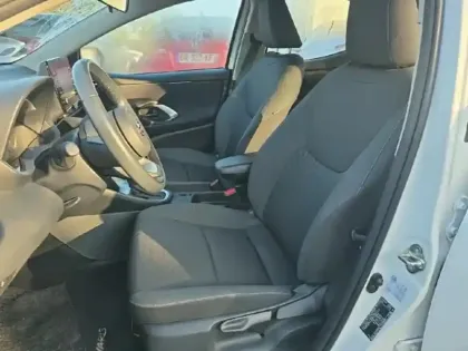 Photo 5 Toyota Yaris  116h Dynamic 5p MY22