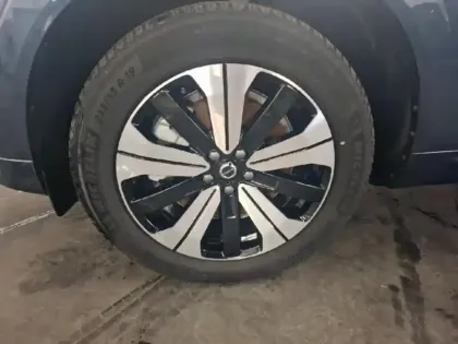 Photo 8 Volvo Xc60  T6 Hybride Rechargeable 253 + 145ch Plus Style Dark Geartronic 8 AWD