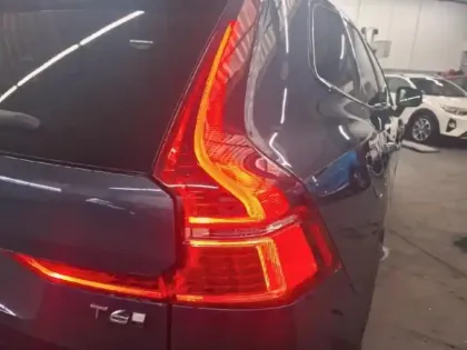 Photo 14 Volvo Xc60  T6 Hybride Rechargeable 253 + 145ch Plus Style Dark Geartronic 8 AWD