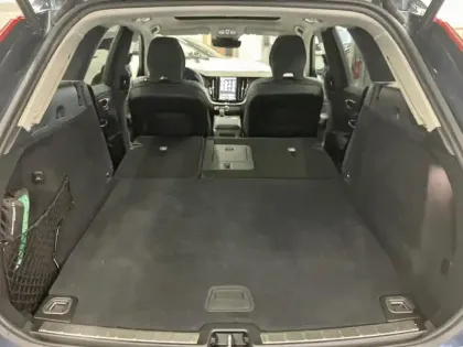 Photo 26 Volvo XC60  T6 Hybride Rechargeable 253 + 145ch Plus Style Dark Geartronic 8 AWD