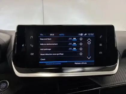 Photo 13 Peugeot 2008  1.2 PureTech 100ch S&S Allure