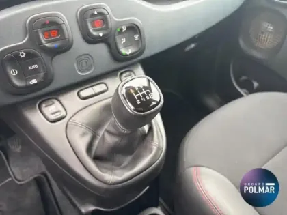 Photo 13 Fiat Panda  1.0 70ch BSG S&S City Cross (RED) (Juin2021)